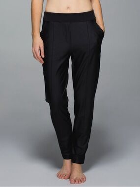 Lululemon Shine Trouser Joggers: Size 8